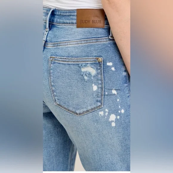 Judy Blue Med Wash Bleach-Splatter Boyfriend Jeans NWT 18W - Picture 3 of 6